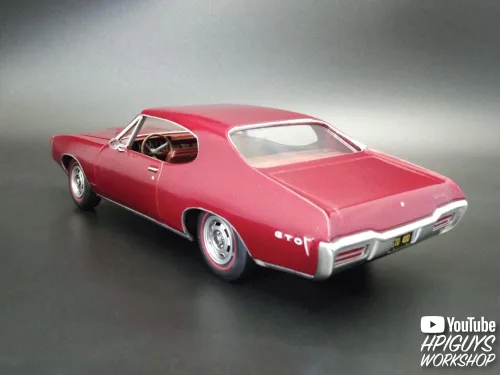Vista 7 de AMT 1968 Pontiac GTO Hardtop Craftsman Plus 1:25 Kit de modelo a escala 1:25