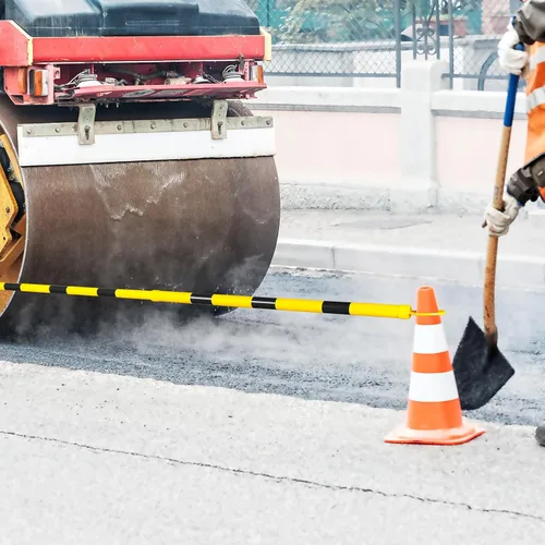 Vista 5 de Huwena 12 Piezas Barras Retráctiles de Cono de Tráfico de Longitud de 4 a 6.9 Pies Barras de Cono de Seguridad Expandibles Barricada de Tráfico