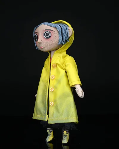 Vista 2 de Muñeca Coraline por NECA, 9 pulgadas