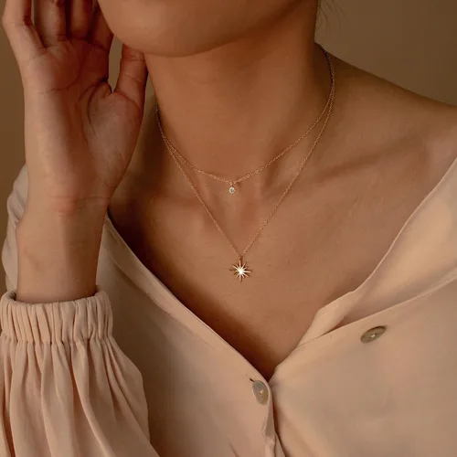 Vista 2 de Collares en capas para mujer, chapado en oro de 14 quilates, collar de cadena de clip de espiga de espiga simple, collares de oro simple para mujer