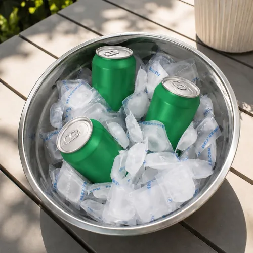 Vista 3 de Cooler Cubes - Bolsa de hielo de 5 libras - Cubos de hielo reutilizables y recongelables