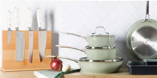 Vista 8 de Sur La Table Kitchen Essentials - Juego de 5 piezas de cuchillos de acero alemán con mango triple remachado en bloque magnético de madera de haya