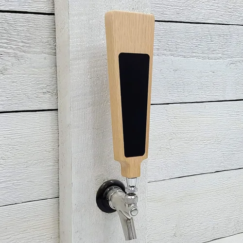 Vista 2 de Mango de grifo de cerveza personalizado con texto personalizado y pizarra de borrado en seco