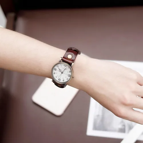 Vista 4 de MINILUJIA Relojes hechos a mano para mujer, vintage, punk, hip-hop, gótico, de cuero suave, brazalete de moda, reloj de pulsera para señora, esfera