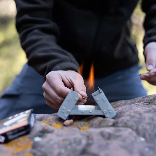 Vista 8 de Esbit, estufa plegable de bolsillo con tabletas de combustible sólido