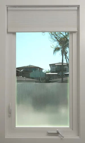 Vista 2 de Con-Tact Brand Creative Revestimiento Transparente, Forro de Estante Versátil y Autoadhesivo, Película de Privacidad Transparente, Vinilo Protector