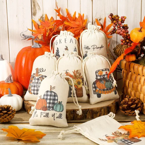 Vista 4 de Whaline 24 bolsas de arpillera de otoño de 4 x 6 pulgadas, gnomos a cuadros de búfalo, bolsas de calabaza con etiqueta de papel kraft de hoja