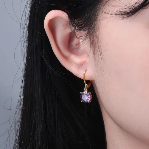 Vista 2 de CiNily Aretes colgantes con cierre de palanca de cristal creado, chapados en oro, joyería de regalo para mujeres y niñas, 0.315 in