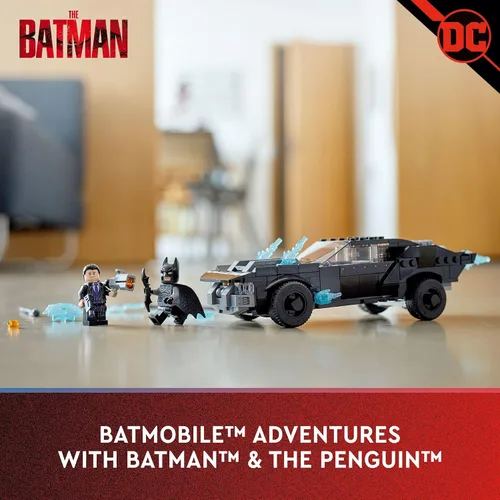 Vista 2 de LEGO DC Batman Batmobile: The Penguin Chase 76181 - Juguete de coche, idea de regalo para niños, niños y niñas de 8 años con minifigura de Batman