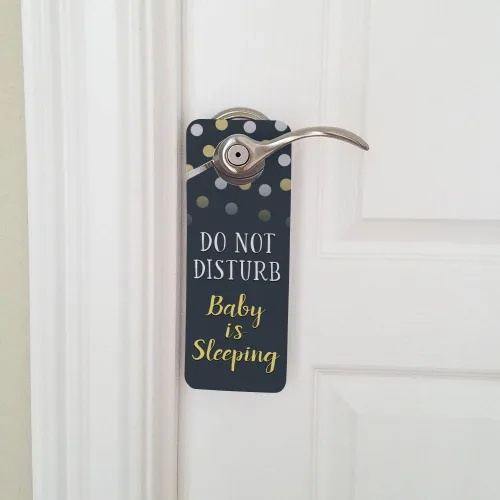 Vista 3 de Letrero de plástico amarillo con texto en inglés «Do Not Disturb Baby is Sleeping»