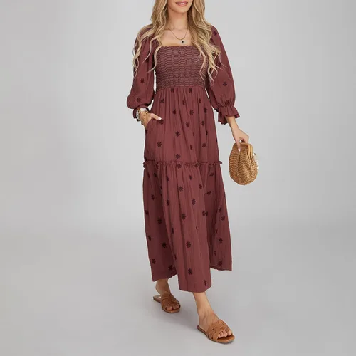 Vista 6 de Vestido largo bordado floral para mujer, manga larga abombada, cuello cuadrado, fruncido y escalonado, vestido largo bohemio fluido