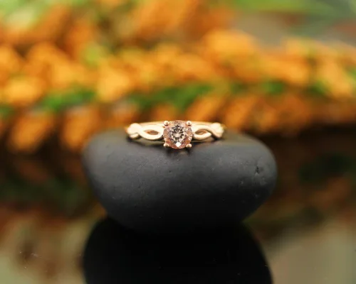 Vista 2 de Anillo de compromiso con solitario estilo infinito de morganita natural en oro rosa de 10 quilates