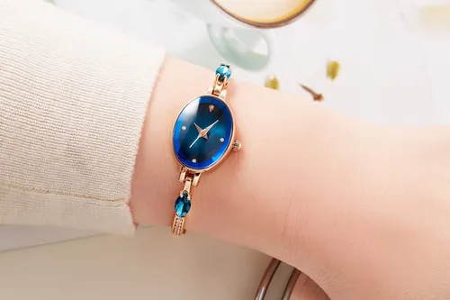 Vista 4 de Reloj de pulsera para mujer, mini reloj de moda para mujer, reloj de pulsera de cuarzo, resistente al agua para mujer
