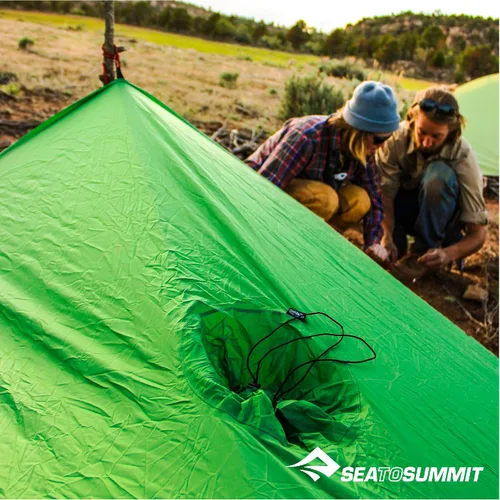 Vista 3 de Sea to Summit Ultra-SIL Nano Canvas Poncho 4 en 1 impermeable, cubierta del paquete, hoja de tierra y refugio
