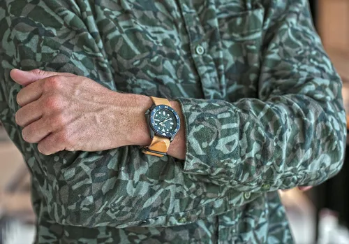 Vista 5 de Hecho en Estados Unidos Horween Leather 1 pieza correa de reloj militar (hebilla de PVD) 0.709 in 0.787 in 0.866 in 0.945 in 1.024 in Essex Dublin