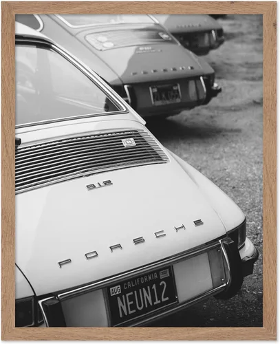 Vista 21 de Poster Master Póster de piernas sexys en coche clásico, impresión de mujer con tacones altos, arte femenino, ilustración en blanco y negro