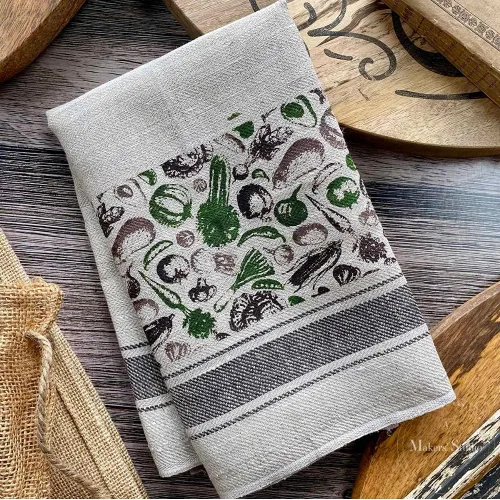 Vista 4 de A Maker's Studio - Hoja de plantilla de malla adhesiva reutilizable, ideal para manualidades y manualidades, adecuada para pinturas y tintas