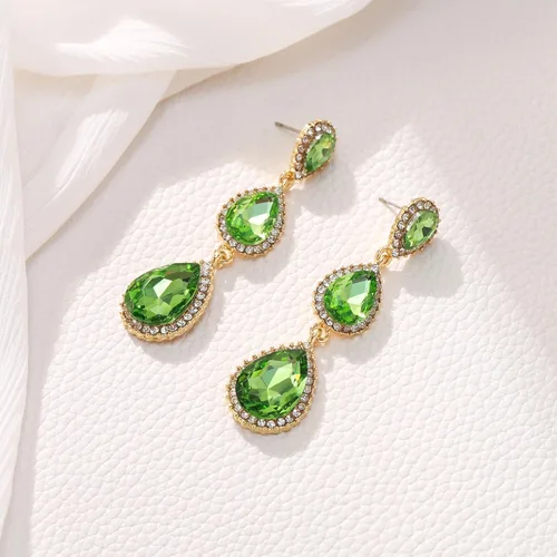 Vista 132 de EleQueen Pendientes de cristal austriaco en tono dorado para mujer, forma de pera de 2.5 pulgadas, color esmeralda