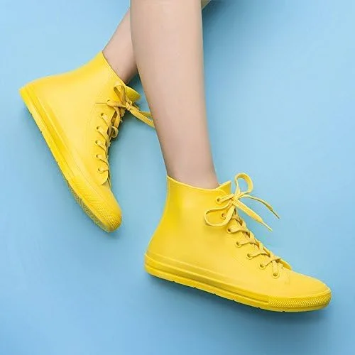 Vista 2 de DKSUKO Botas de lluvia para mujer, impermeables, con cordones, antideslizantes, para jardín
