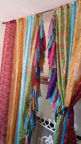 Vista 3 de EthinicCraftHub® 2 piezas de cortina de seda india Saree, tratamientos para ventanas, estilo boho, gitano, hippie, bohemia, para colgar en la pared