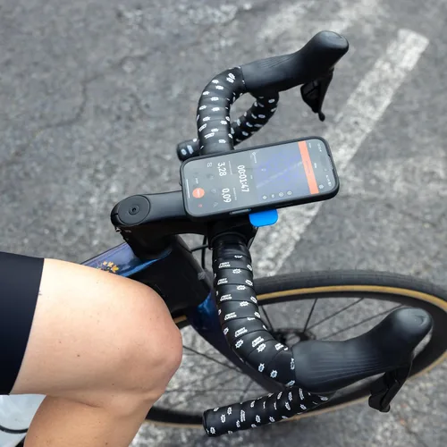 Vista 4 de Quad Lock Soporte de teléfono para bicicleta Out Front para manillar (V3) con funda para teléfono MAG para iPhone XR