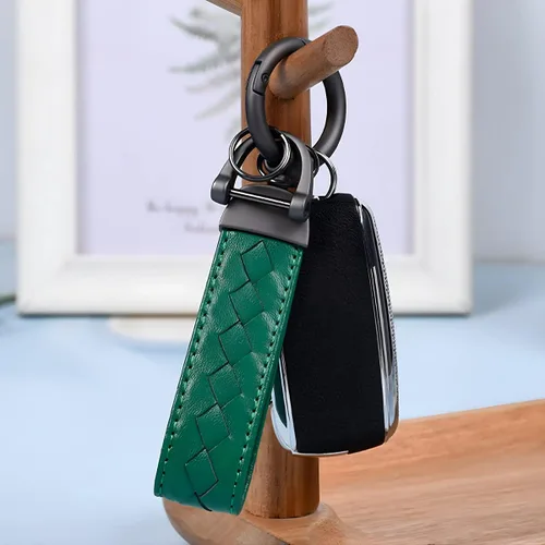 Vista 5 de AUCELI Llavero de cuero genuino para automóvil, organizador de llaves de piel de oveja con anillo en D giratorio de 360 grados antipérdida (verde)