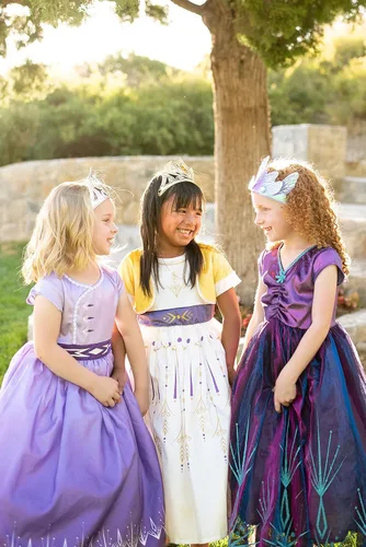Vista 6 de Little Adventures Disfraz de princesa Ice Harvest Lavable a máquina, vestido de fiesta y juego de simulación para niños sin purpurina