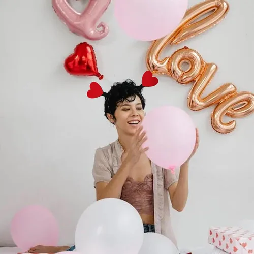 Vista 3 de Celebratopia 2 diademas de corazón para el día de San Valentín para mujer, diadema de corazón de flecha de Cupido, diadema de corazón rojo