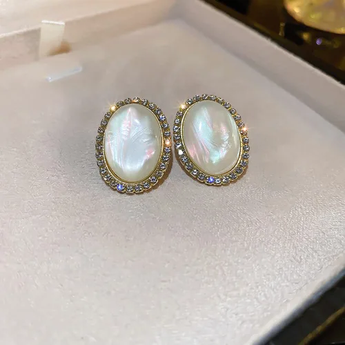 Vista 4 de Vcagirest Aretes de perlas ovaladas de diamantes brillantes para mujer