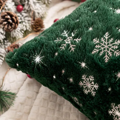 Vista 4 de MIULEE - Juego de 2 fundas de cojín decorativas de Navidad, hechas de piel sintética suave con copos de nieve plateados y brillantina, para Verde
