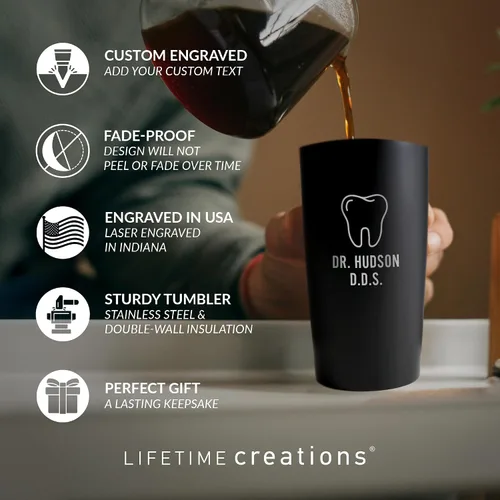 Vista 2 de Lifetime Creations Vaso de dentista personalizado grabado con tapa de 20 onzas (negro) – Regalo personalizado para dentista, taza de viaje de café