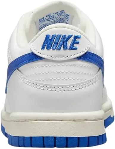 Vista 495 de Nike Kid's Dunk Low Sneaker