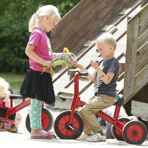 Vista 8 de Winther Viking Tricycle Kids Ride On, rojo, mediano, 24.5 pulgadas