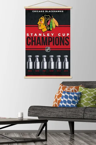 Vista 2 de Trends International NHL Chicago Blackhawks - Póster de pared Champions 23, 22.37 x 34.00 pulgadas, paquete de impresión premium y colgador