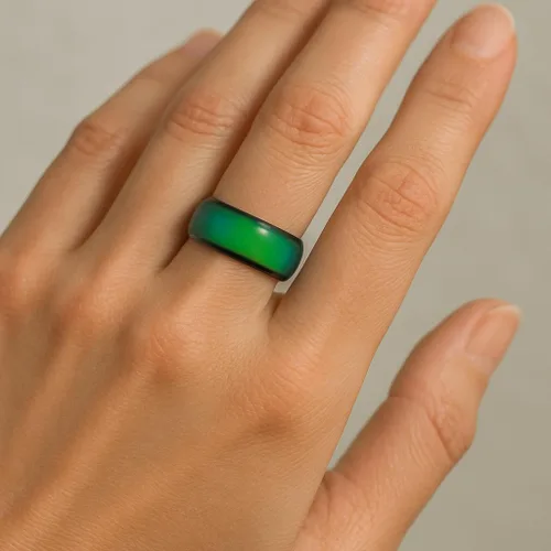 Vista 5 de Ello Elli Anillo de acero inoxidable con ajuste cómodo de 0.315 in que cambia de estado de ánimo tono platanegro
