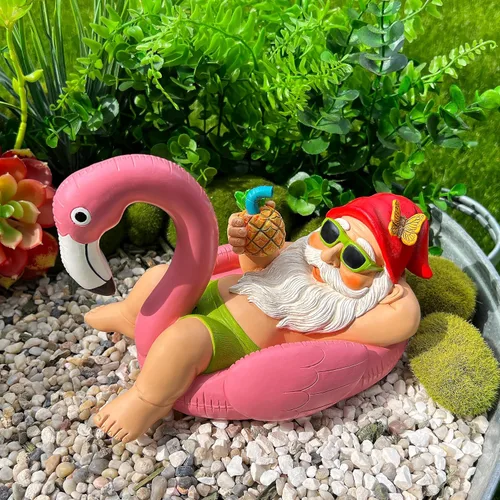 Vista 3 de Mood Lab Gnomo de jardín en flamenco, divertida figura de gnomo, estatua de césped de 8 pulgadas de profundidad, para decoración al aire libre