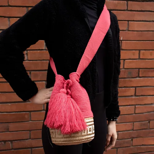 Vista 4 de Premium Wayuu Bag - 100% Original Colombian Mochila Wayuu - HandMade - Crocheted Tote Bag - Hand Woven