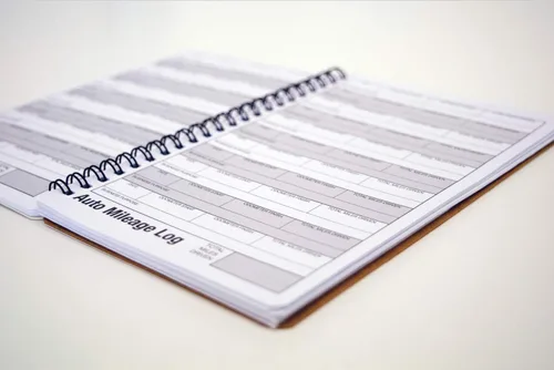 Vista 15 de Cuaderno de millas y gastos automáticos – Registro de kilometraje del vehículo, libro de registro de millas para rastrear más de 400 viajes