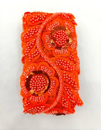 Vista 6 de Elegante ribete de encaje naranja con cuentas, diseño floral con lentejuelas, ideal para realzar el vestido, cuentas plateadas, cristales