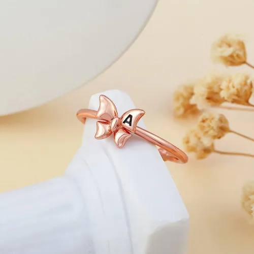 Vista 4 de Ailetop Anillos de mariposa apilables para mujeres, adolescentes y niñas, anillos iniciales chapados en oro para mujeres y niñas, anillo de mariposa