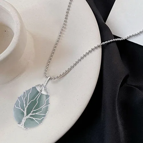 Vista 3 de Collar con colgante de lágrima envuelta en alambre plateado, collar de piedra de cristal curativo de aventurina verde árbol de la vida, joyería