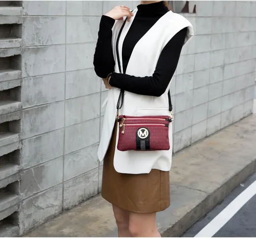 Vista 2 de MKF - Bolso cruzado para mujer, correa para la muñeca, bolso de hombro de piel sintética, bolso de bolsillo pequeño, color negro