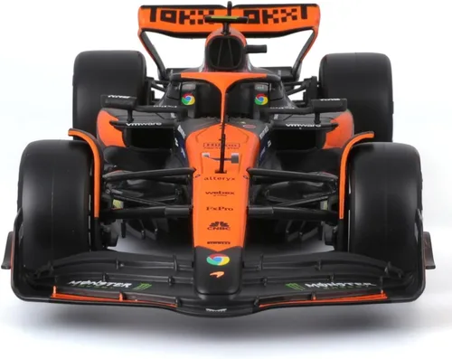 Vista 5 de Bburago 1:24 2024 Carrera McLaren MCL38 con figura, Norris #4