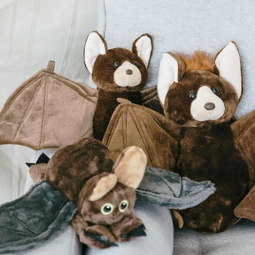 Vista 3 de The Petting Zoo Peluche de murciélago, regalos para niños, animales salvajes del zoológico Onez, juguete de peluche de murciélago de 9 pulgadas