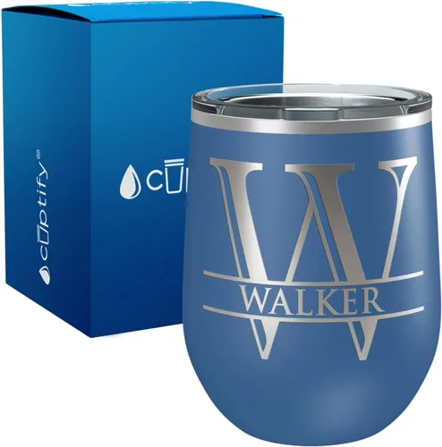 Vista 10 de Vaso personalizado de regalo de cumpleaños para mujeres y hombres, con monograma de escritura dividida, inicial y nombre grabado en negro, taza