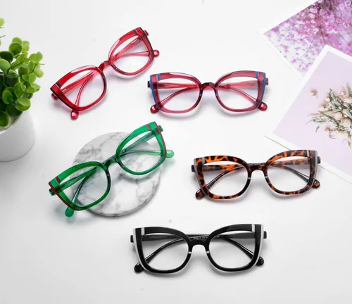 Vista 6 de Eyekepper Paquete de 5 lentes de lectura con diseño de ojo de gato para mujer + 0.5