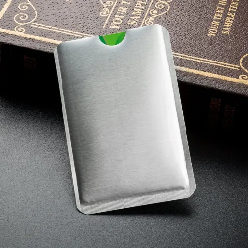 Vista 7 de Funda de seguridad RFID para 6 tarjetas de crédito y 3 pasaportes. Para usar en bolsillos o carteras., plateado, Cartera Rfid