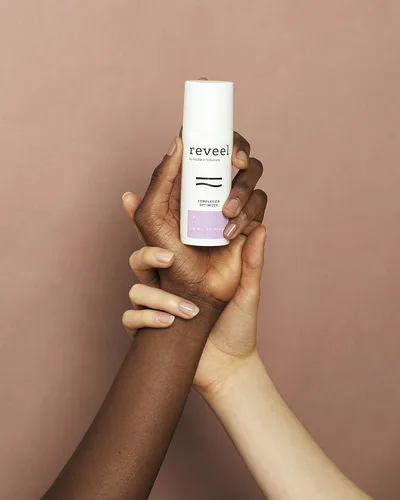 Vista 3 de AHA Fluid for Face by reveel - Suero exfoliante sin enjuague nocturno con 10% de AHA para hidratación y tez refinada - Líquido facial para mujeres