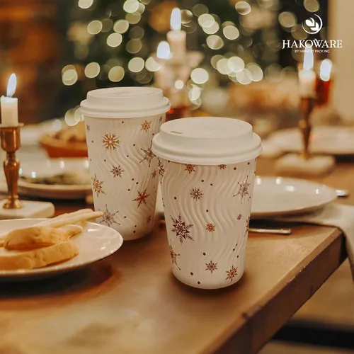 Vista 5 de Harvest Pack - Juego de 100 tazas de café desechables de Navidad de 12 onzas con tapas, tazas de papel caliente aisladas con copos de nieve blancos