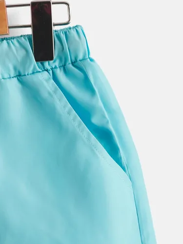 Vista 3 de OYOANGLE Pantalones cortos de pierna recta con cordón en la cintura y bolsillos para niño